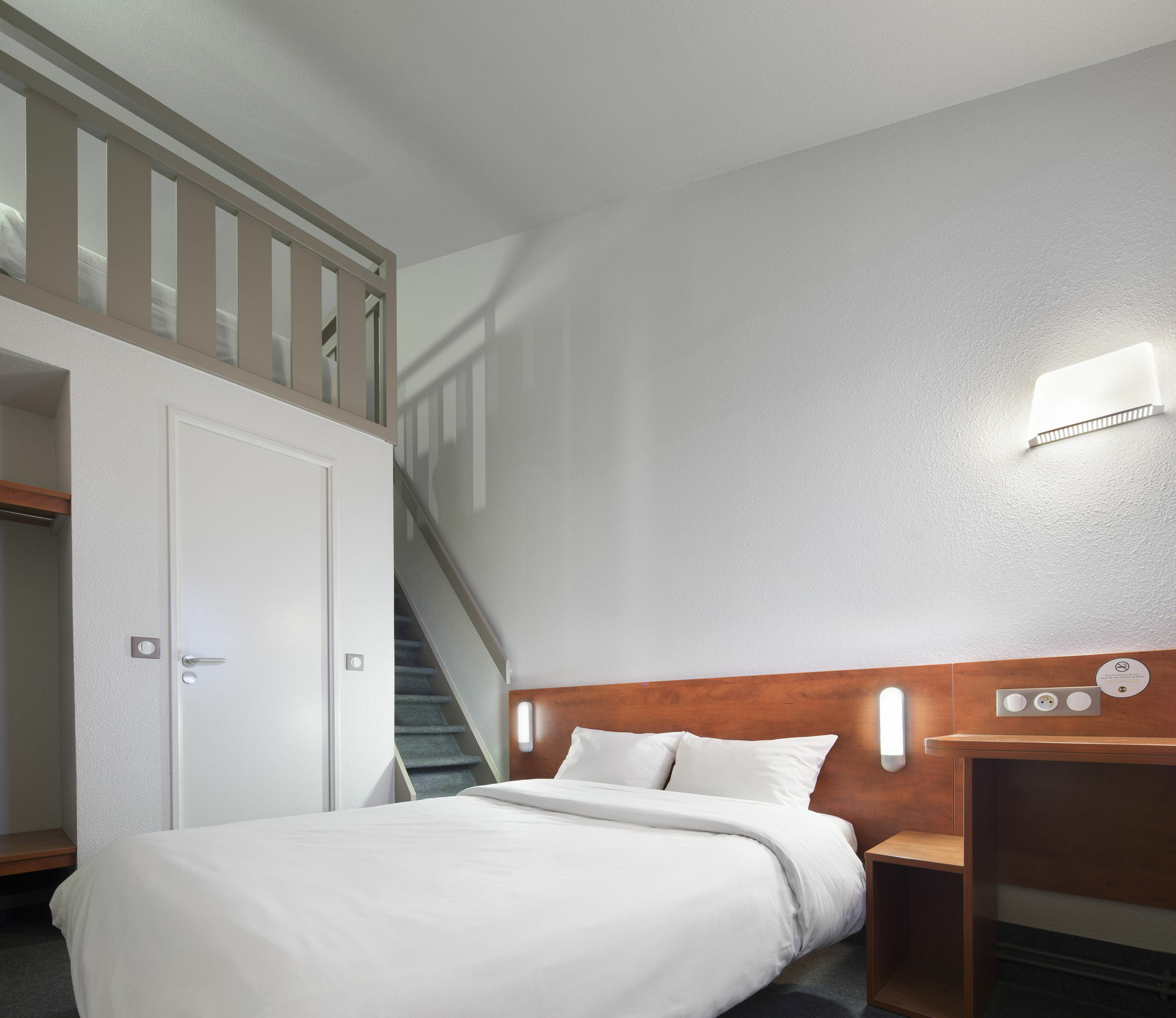 B&B Hotel Angers 1 Бокузе Экстерьер фото
