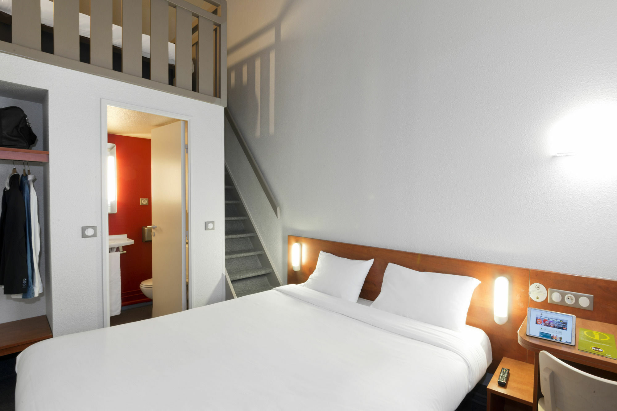 B&B Hotel Angers 1 Бокузе Экстерьер фото