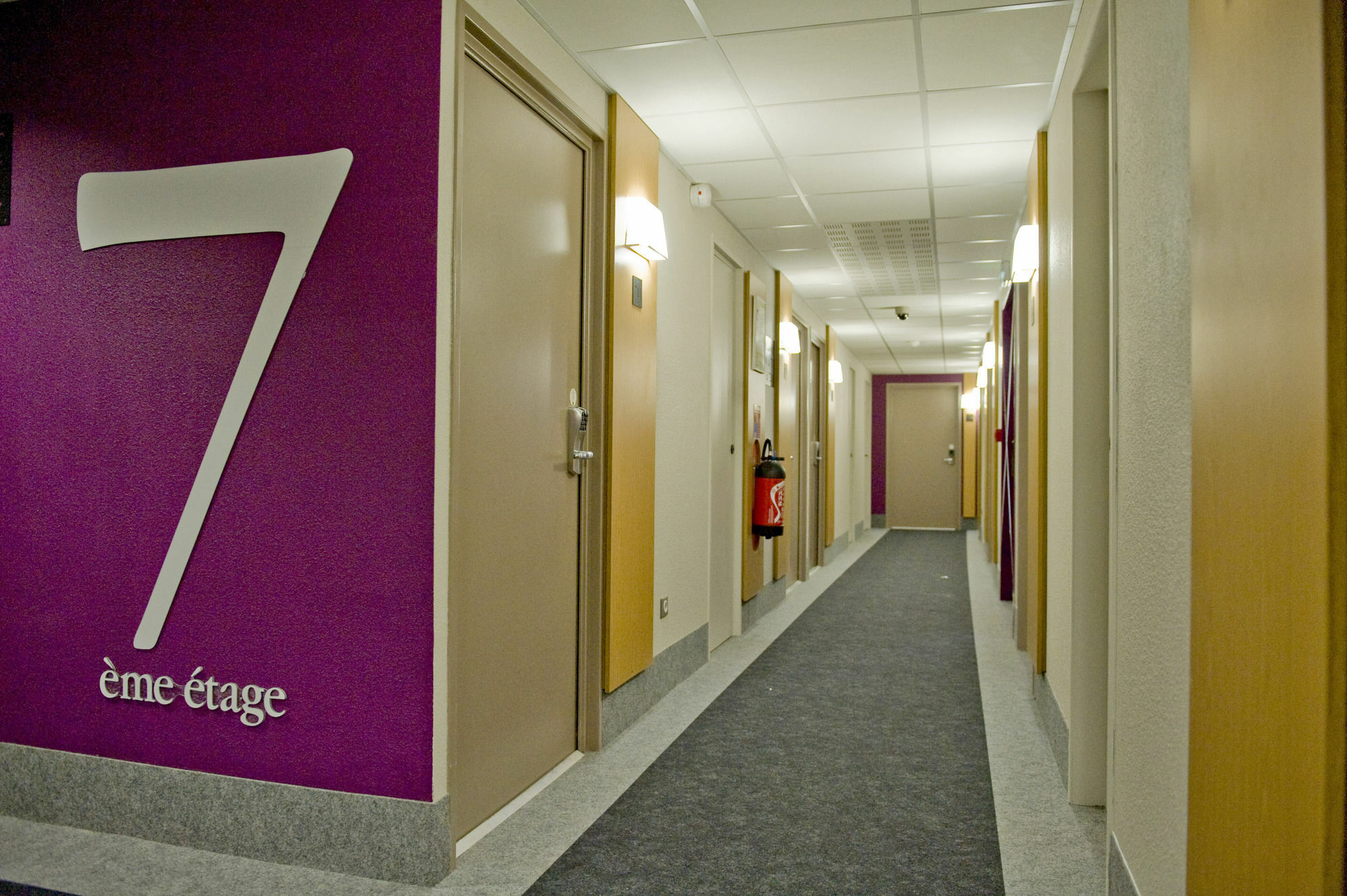 B&B Hotel Angers 1 Бокузе Экстерьер фото